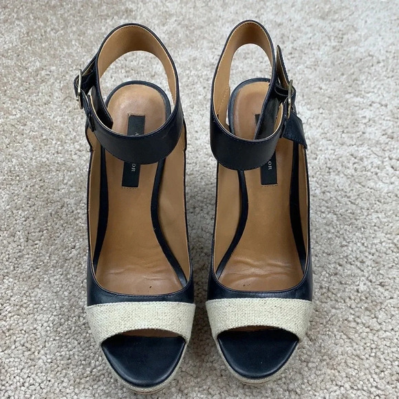 Ann Taylor navy Briston peep toe platform heels 7.5 - Picture 2 of 11